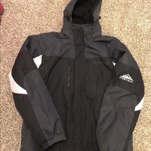 Free Country Men’s Winter Jacket, zip up liner. Men’s size S - Free Shipping!